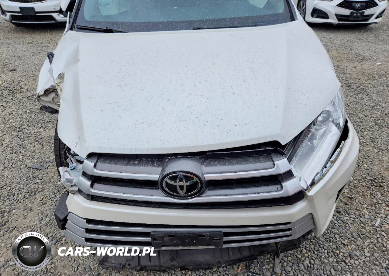 2017 Toyota Highlander Le VIN:5TDZARFH8HS025629 - 12
