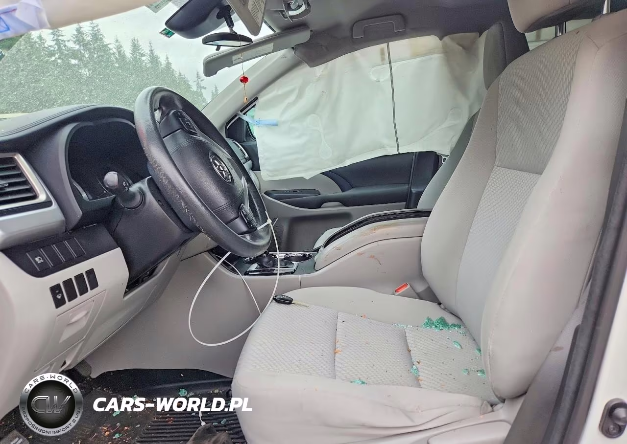 2017 Toyota Highlander Le VIN:5TDZARFH8HS025629 - 7