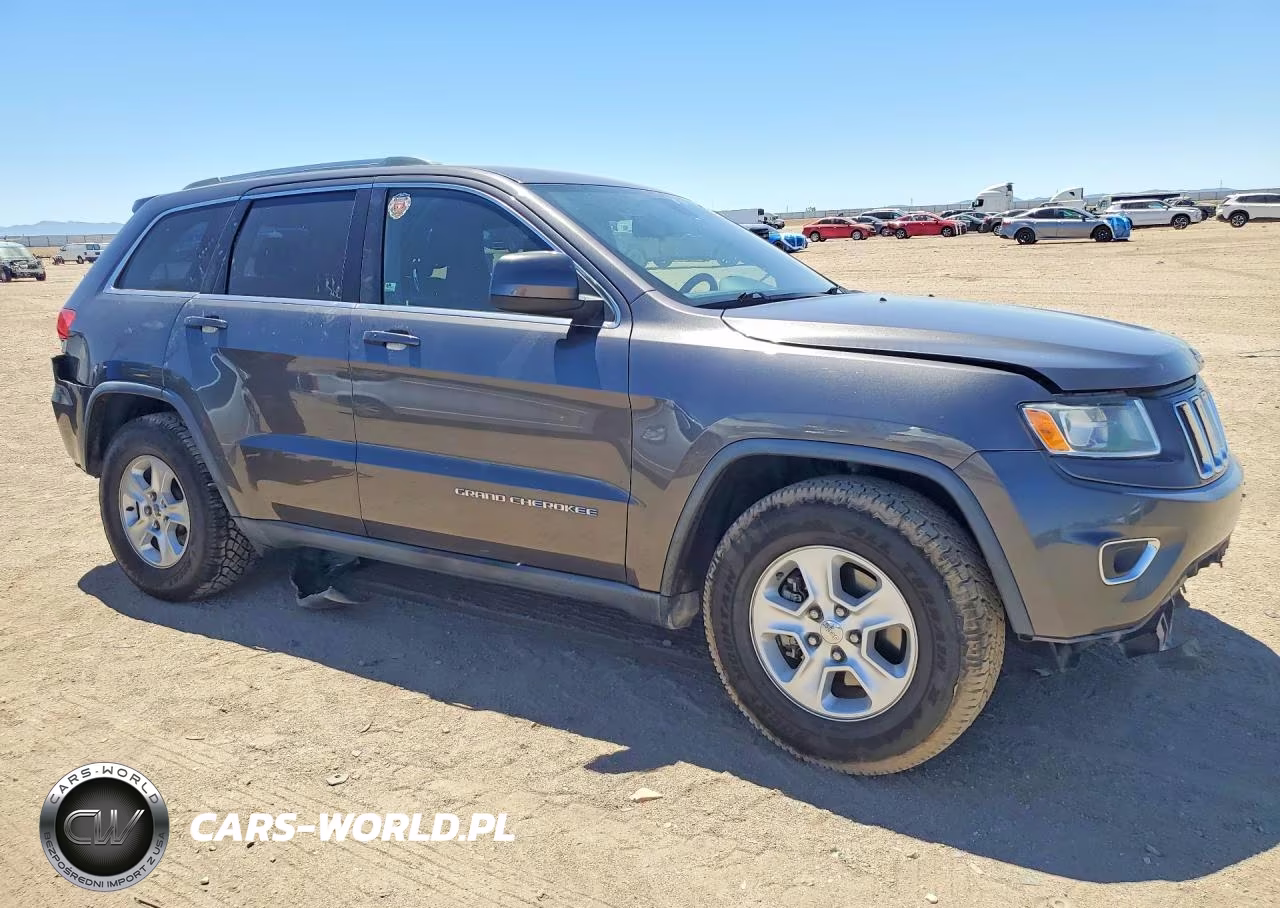 2015 Jeep Grand Cherokee Laredo VIN:1C4RJFAG0FC663479 - 4