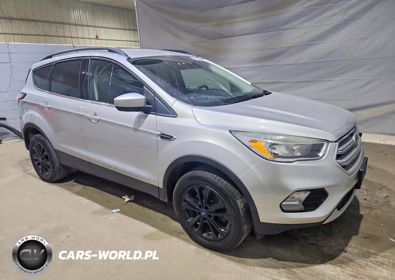 2018 Ford Escape Se VIN:1FMCU9GD8JUB06135 - 4