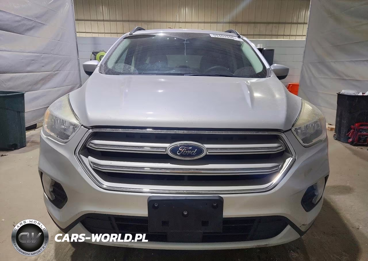 2018 Ford Escape Se VIN:1FMCU9GD8JUB06135 - 5