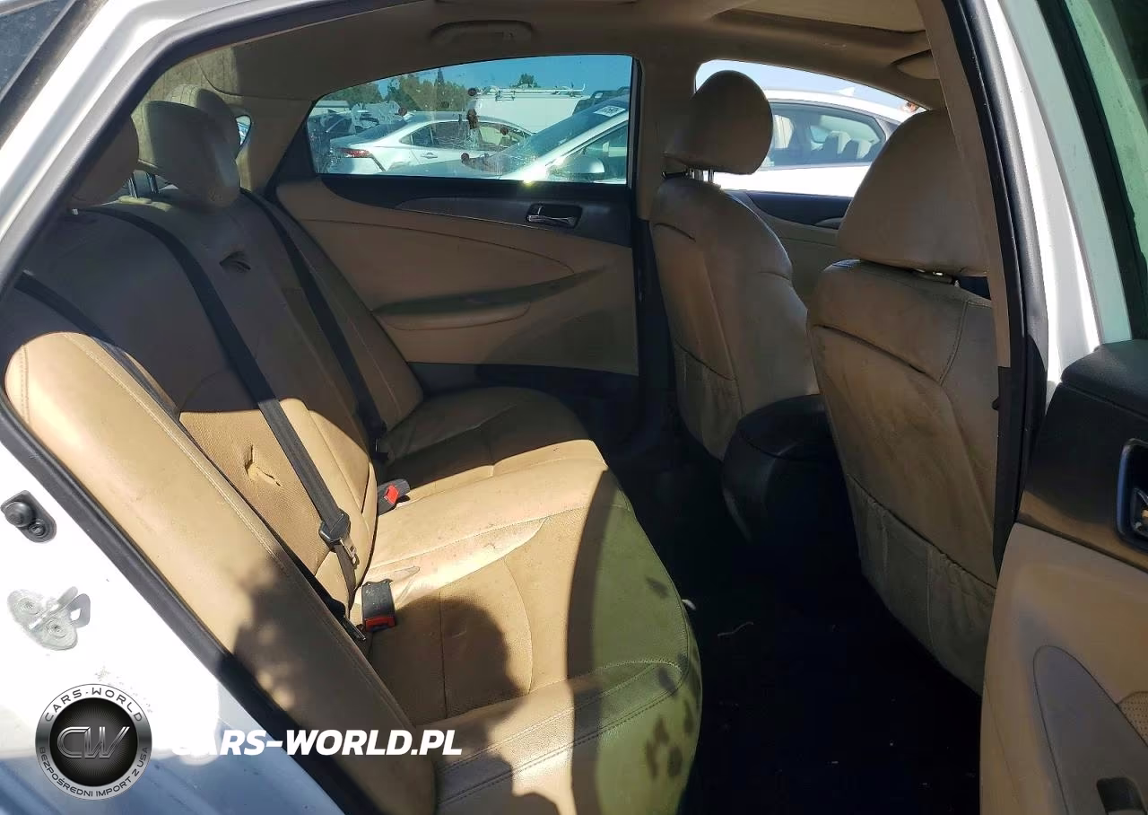 2014 Hyundai Sonata Hybrid VIN:KMHEC4A42EA107117 - 10