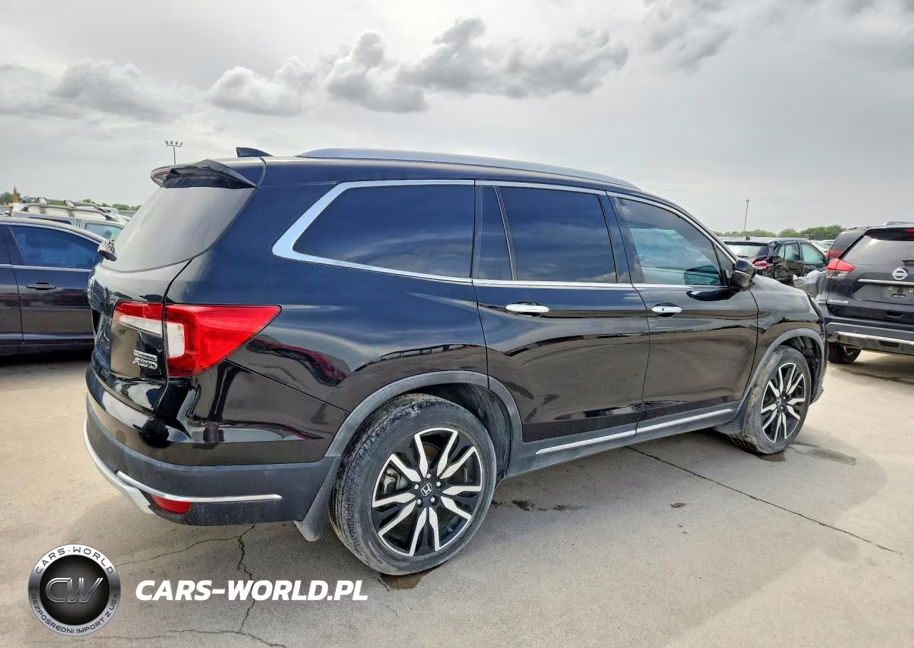 2019 Honda Pilot Touring VIN:5FNYF6H96KB019549 - 3