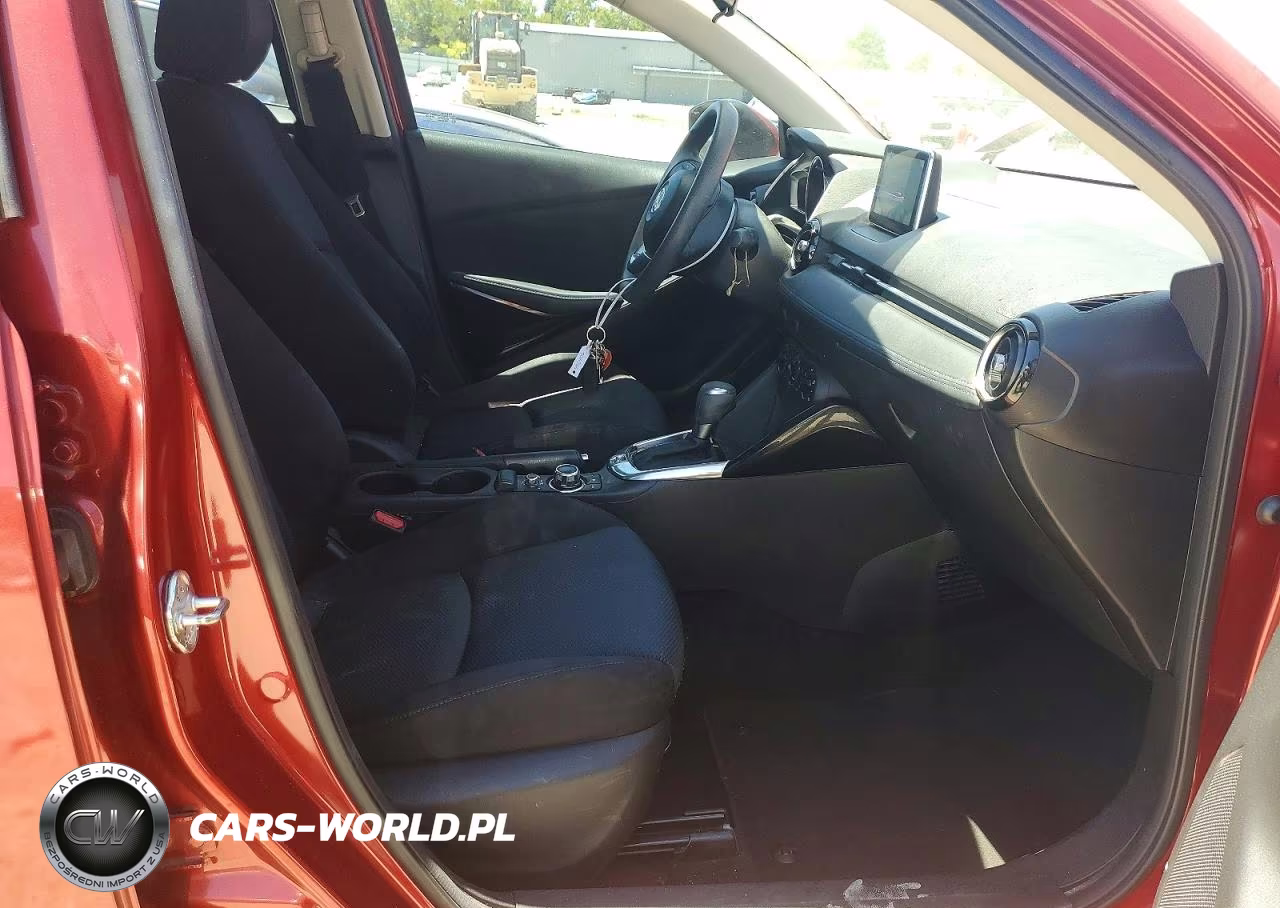2016 Scion Ia Base VIN:3MYDLBZV8GY122884 - 7