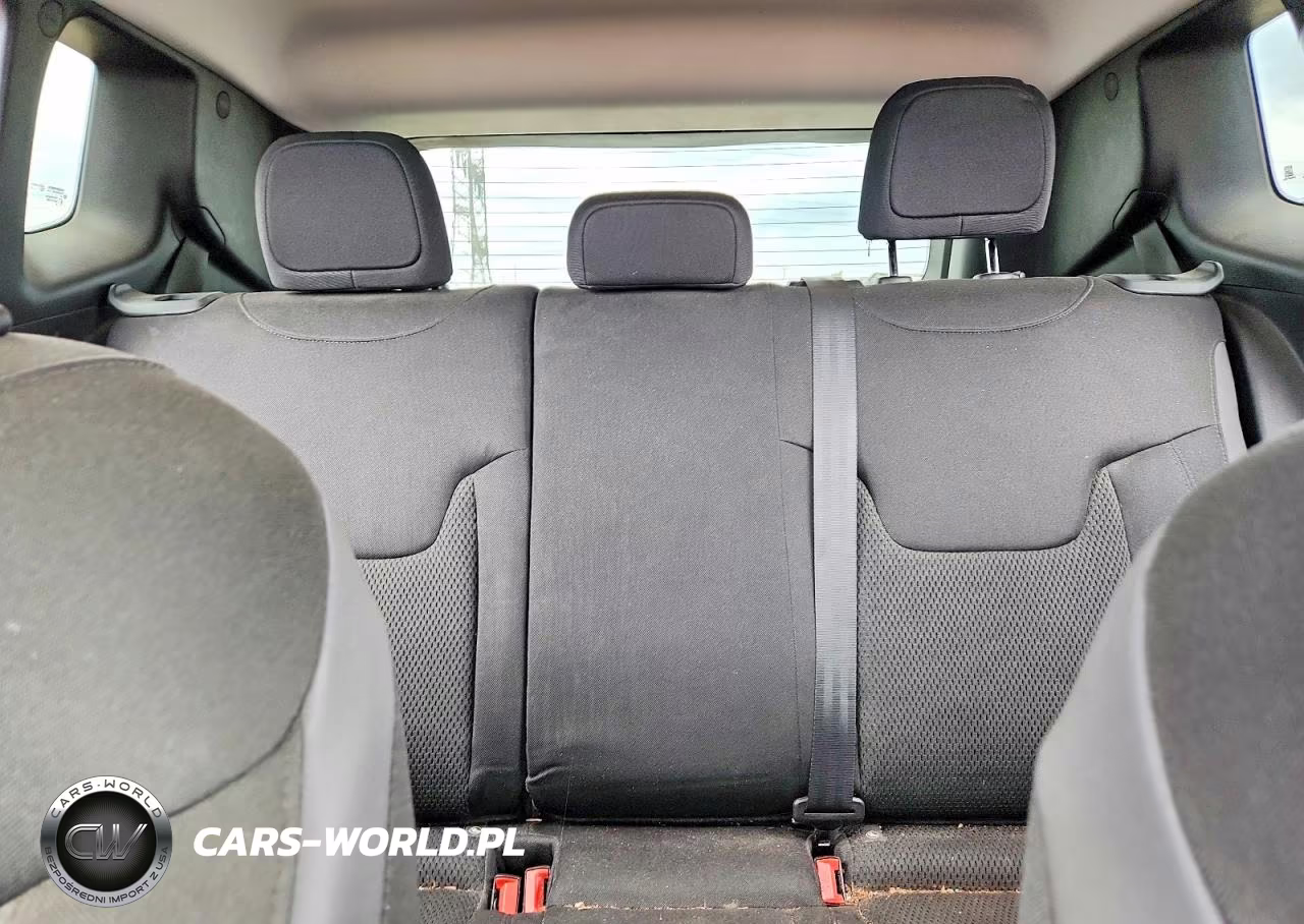 2018 Jeep Renegade Latitude VIN:ZACCJABB9JPH54900 - 10