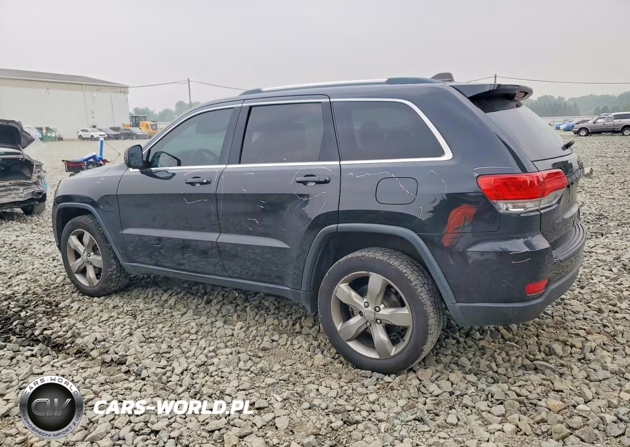 2015 Jeep Grand Cherokee Laredo VIN:1C4RJFAG9FC209733 - 2