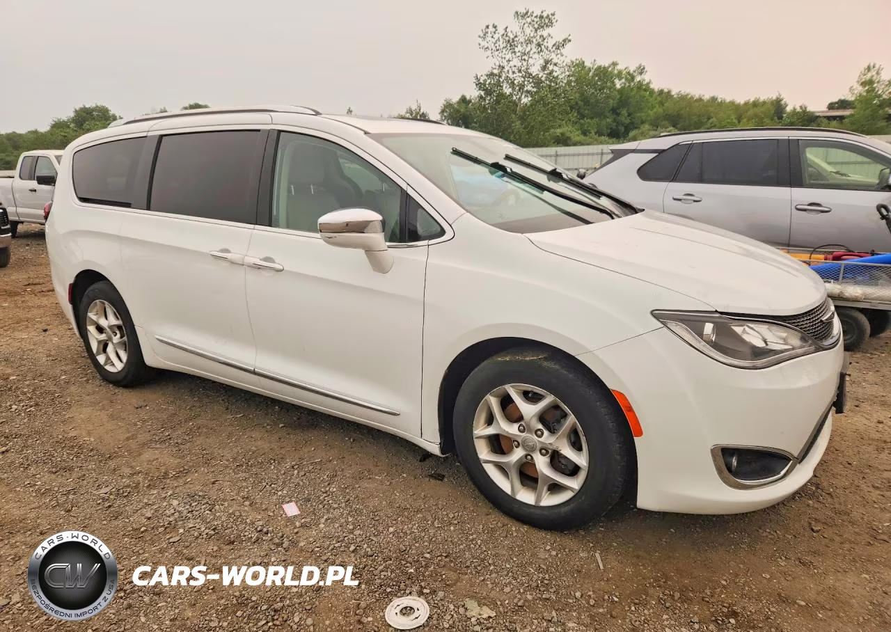 2020 Chrysler Pacifica Limited VIN:2C4RC1GG8LR276010 - 4