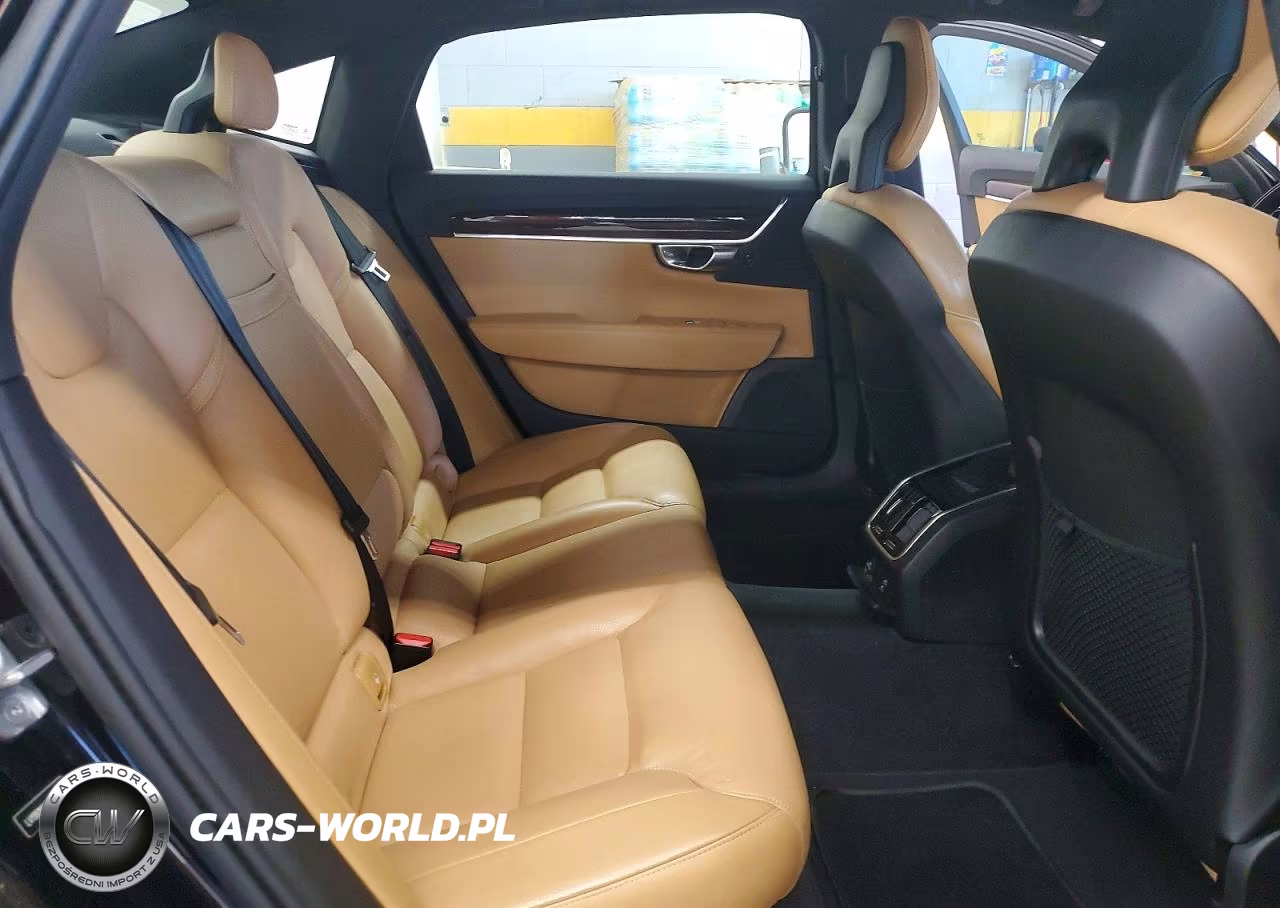 2018 Volvo S90 T6 Momentum VIN:LVY992MK2JP024452 - 10