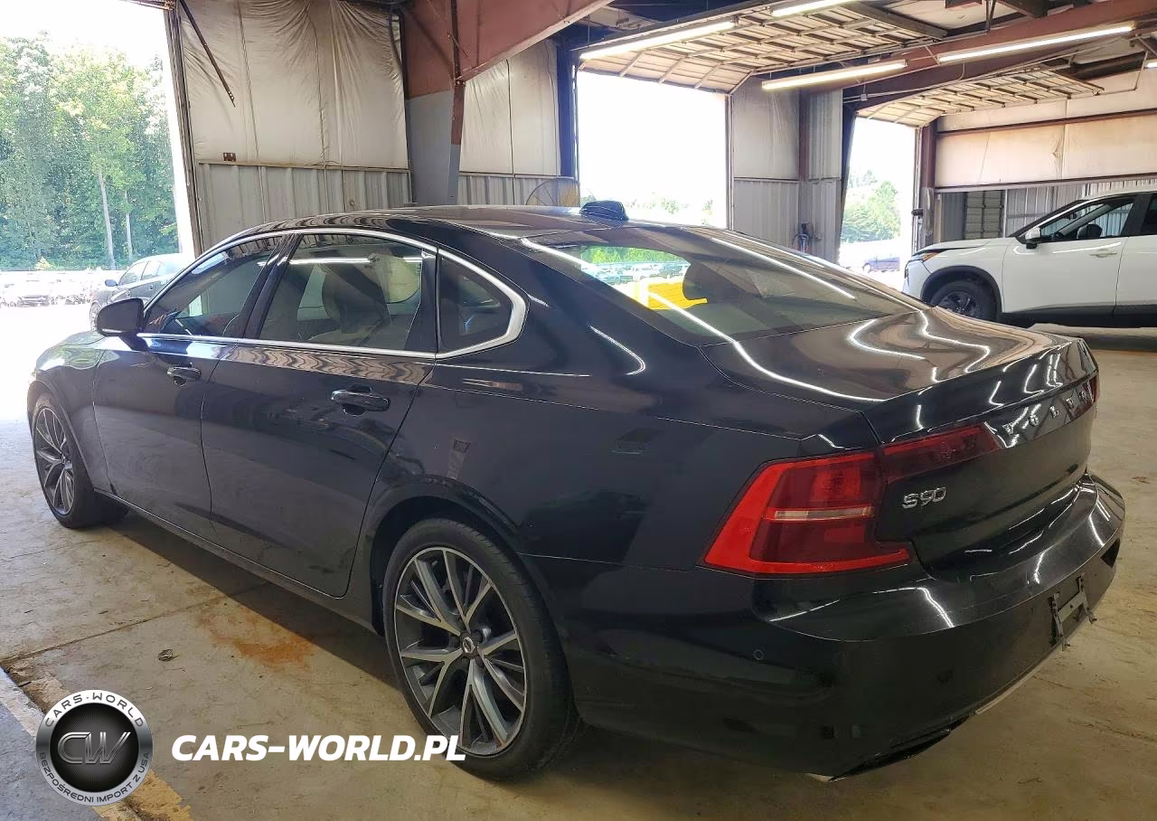 2018 Volvo S90 T6 Momentum VIN:LVY992MK2JP024452 - 2