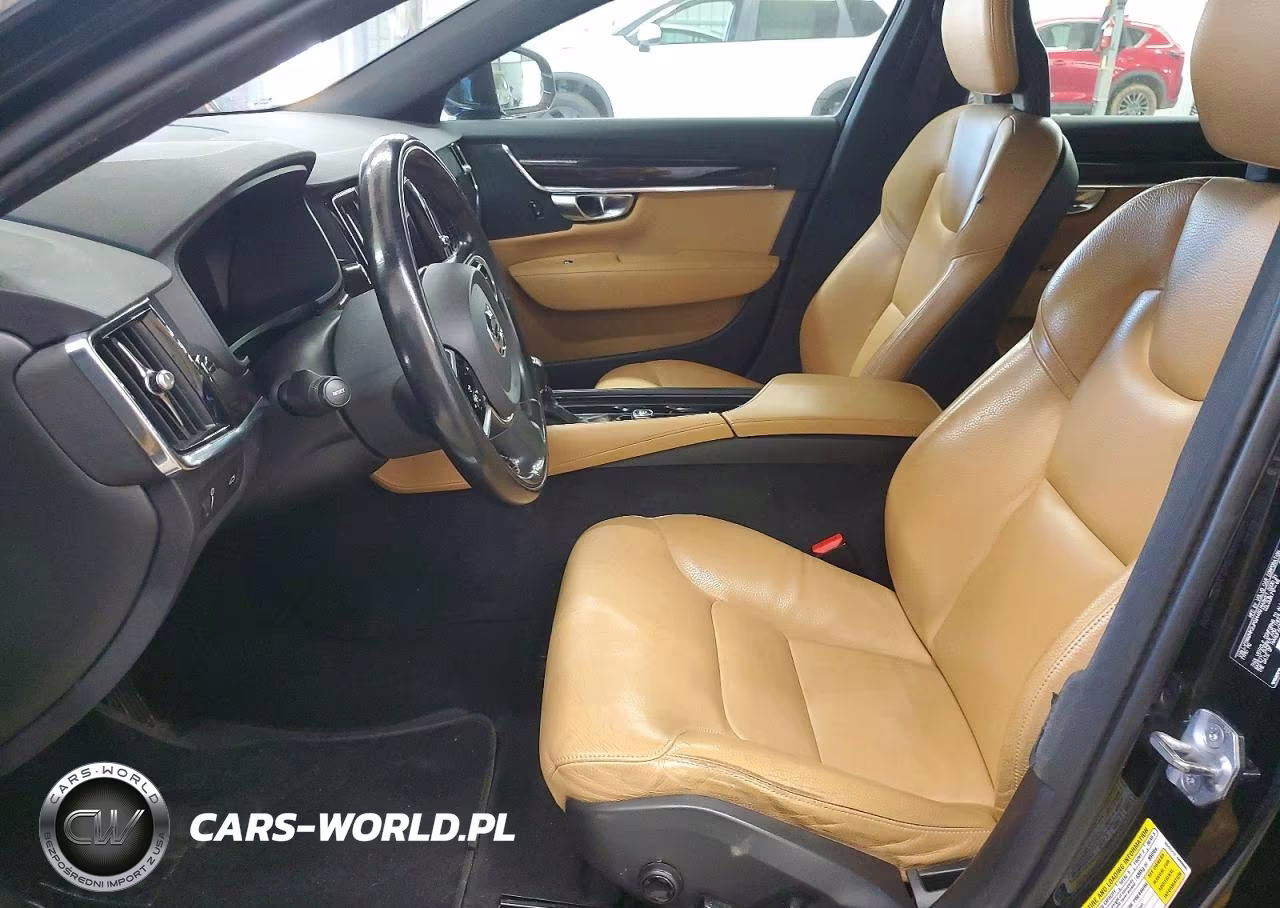 2018 Volvo S90 T6 Momentum VIN:LVY992MK2JP024452 - 7