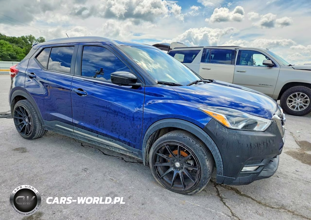 2020 Nissan Kicks Sr VIN:3N1CP5DV9LL563828 - 4