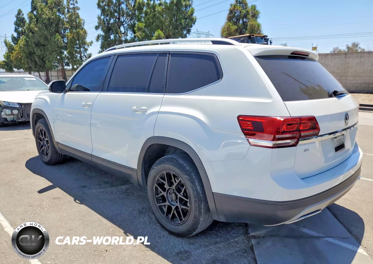 2018 Volkswagen Atlas Se VIN:1V2CP2CA2JC592850 - 2