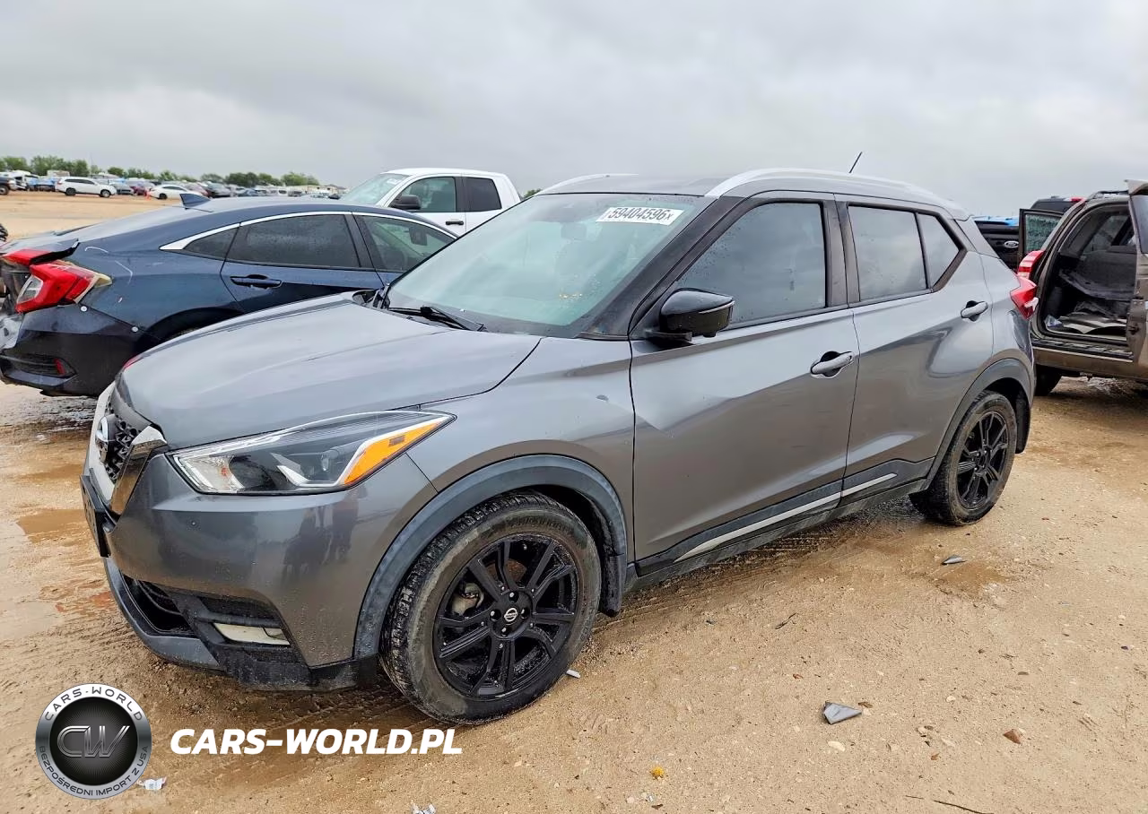 2020 Nissan Kicks Sr