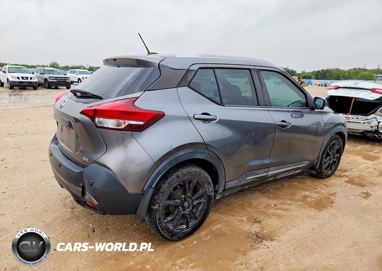 2020 Nissan Kicks Sr VIN:3N1CP5DV5LL578813 - 3