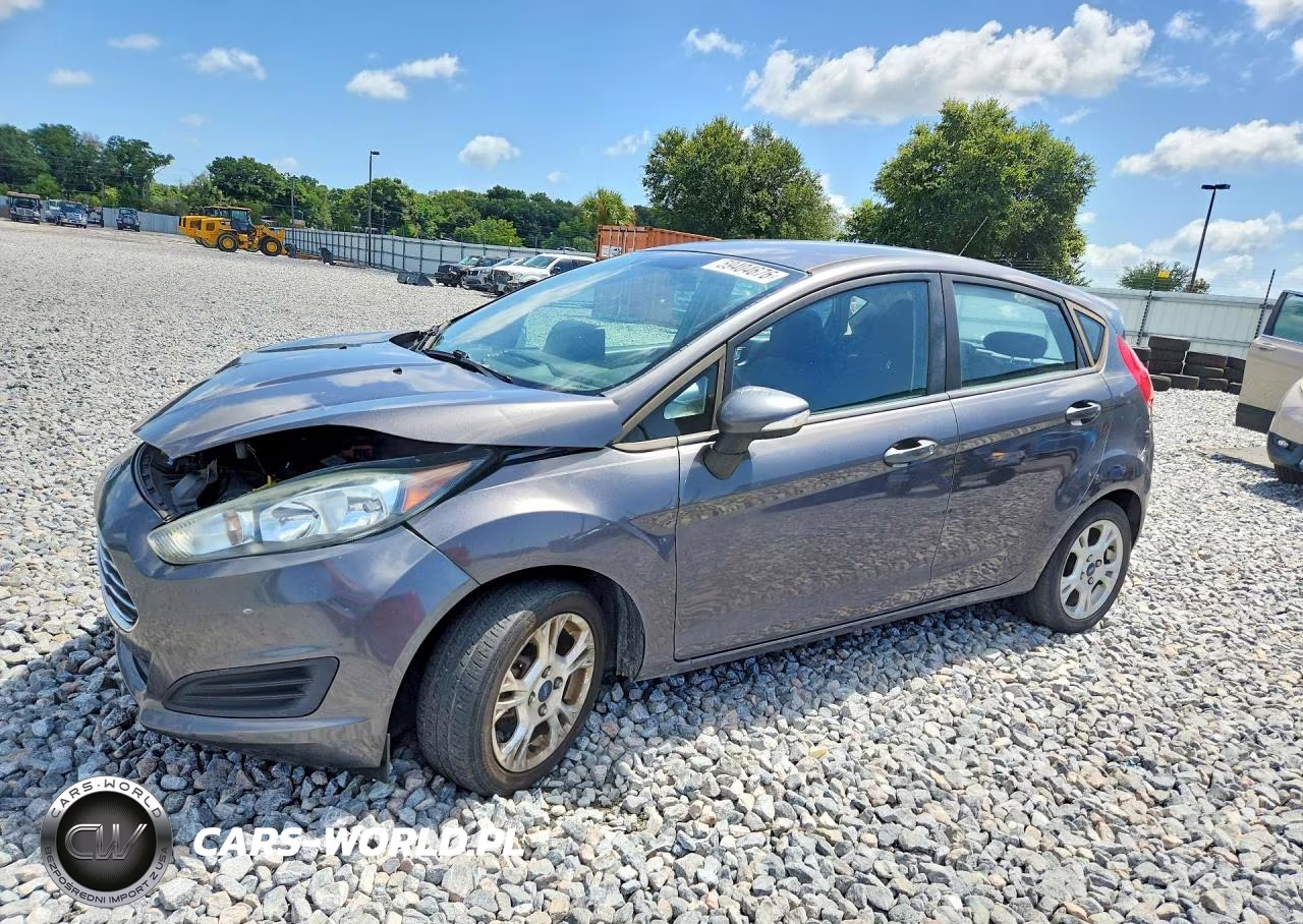 2015 Ford Fiesta Se – zdjęcie 1 z 12