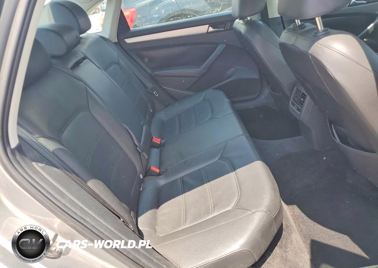 2013 Volkswagen Passat Se VIN:1VWBP7A37DC017076 - 10