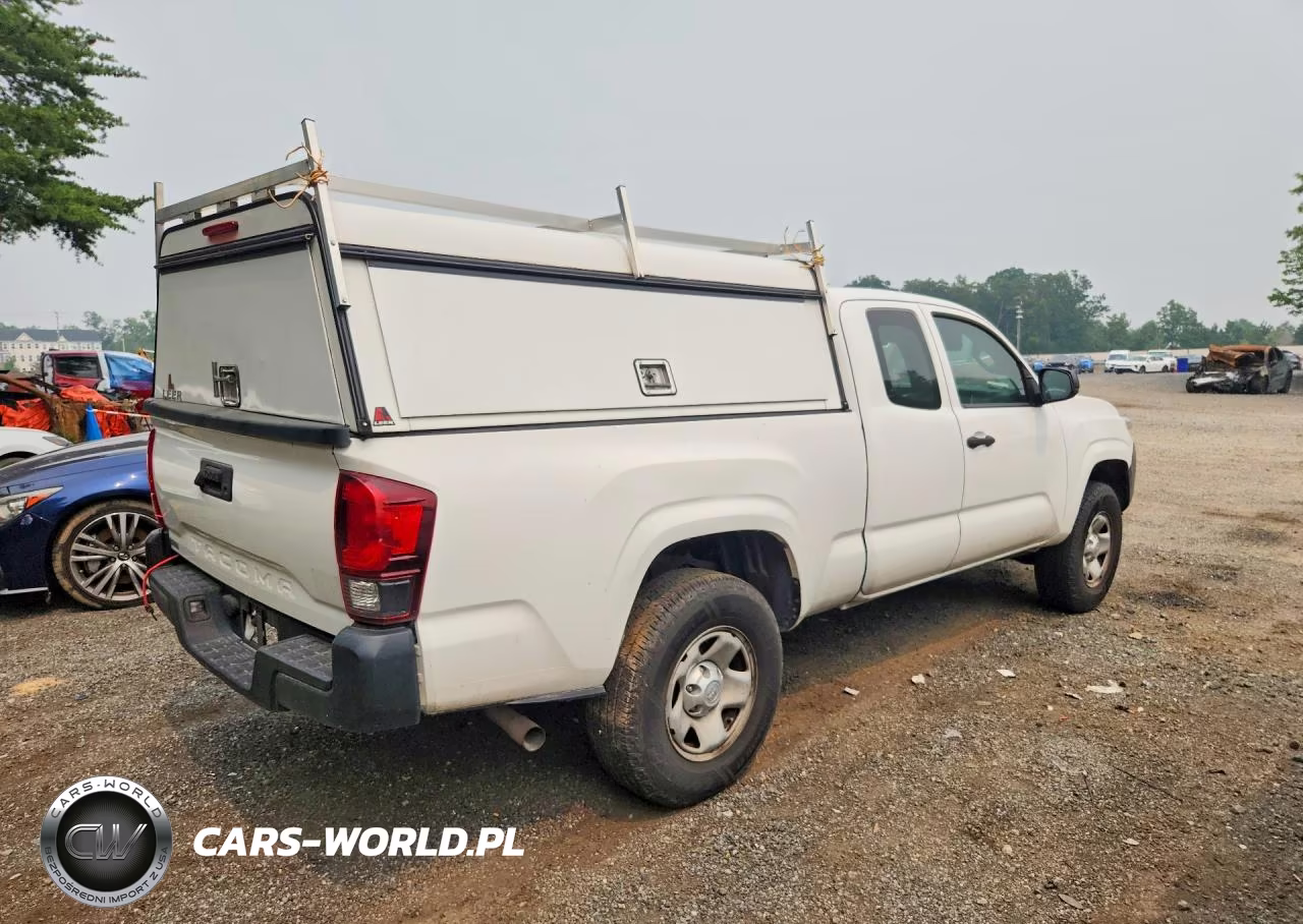2018 Toyota Tacoma Sr VIN:5TFRX5GN8JX112703 - 3