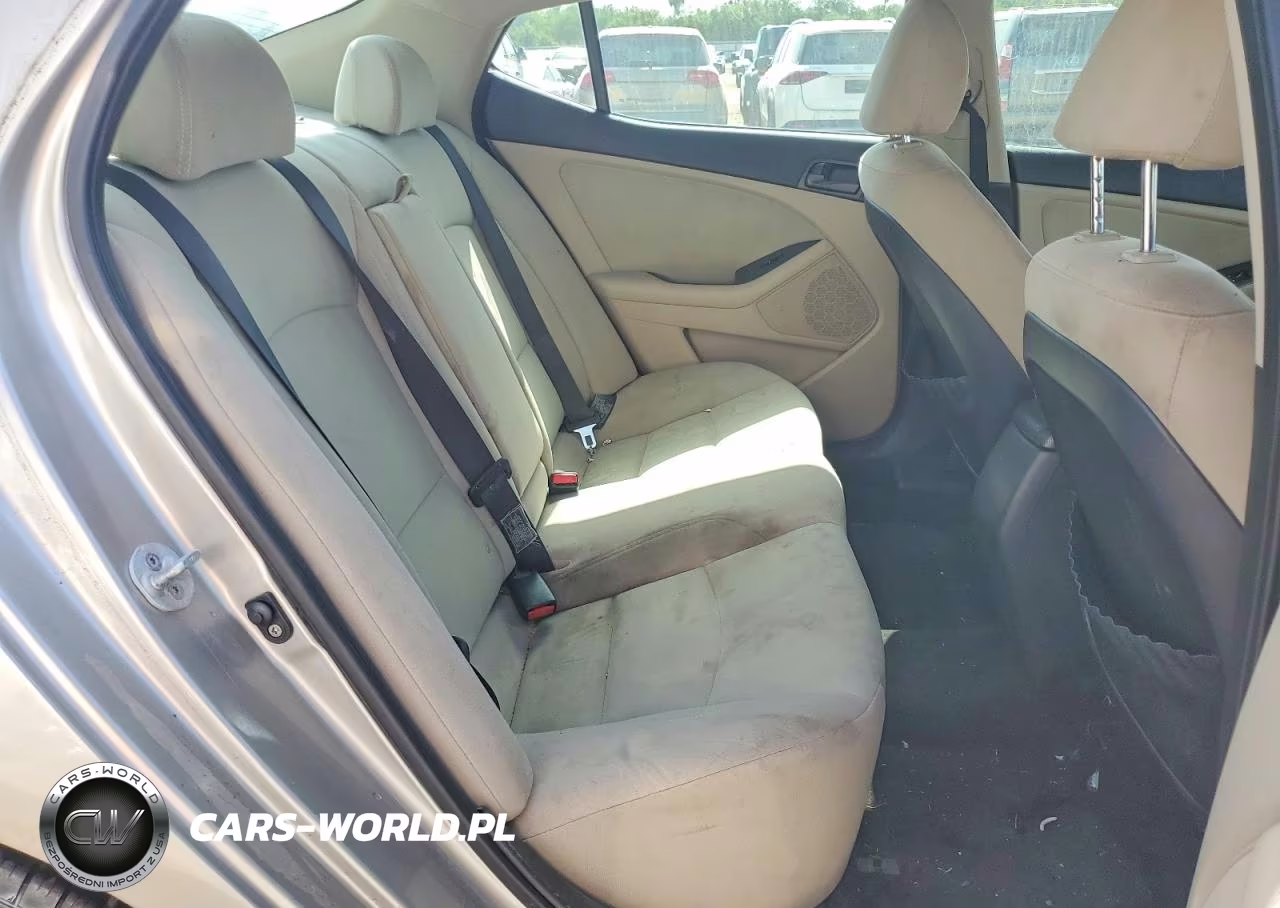 2015 Kia Optima Lx VIN:KNAGM4A74F5556424 - 10