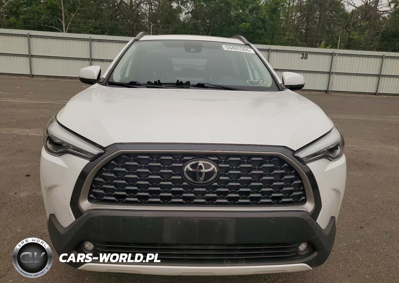 2022 Toyota Corolla Cross Xle VIN:7MUDAABG4NV012788 - 5