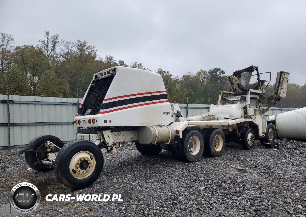 2007 Oshkosh S Series Ready Mix Truck VIN:10TNA0Y217S096207 - 4