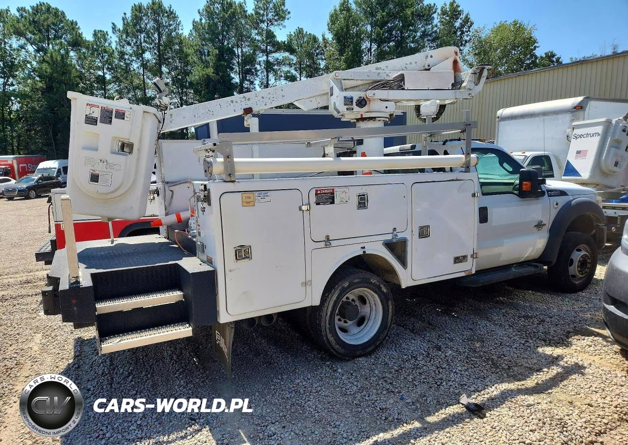 2015 Ford F450 Super Duty Bucket Truck VIN:1FDUF4GT7FEC05491 - 3
