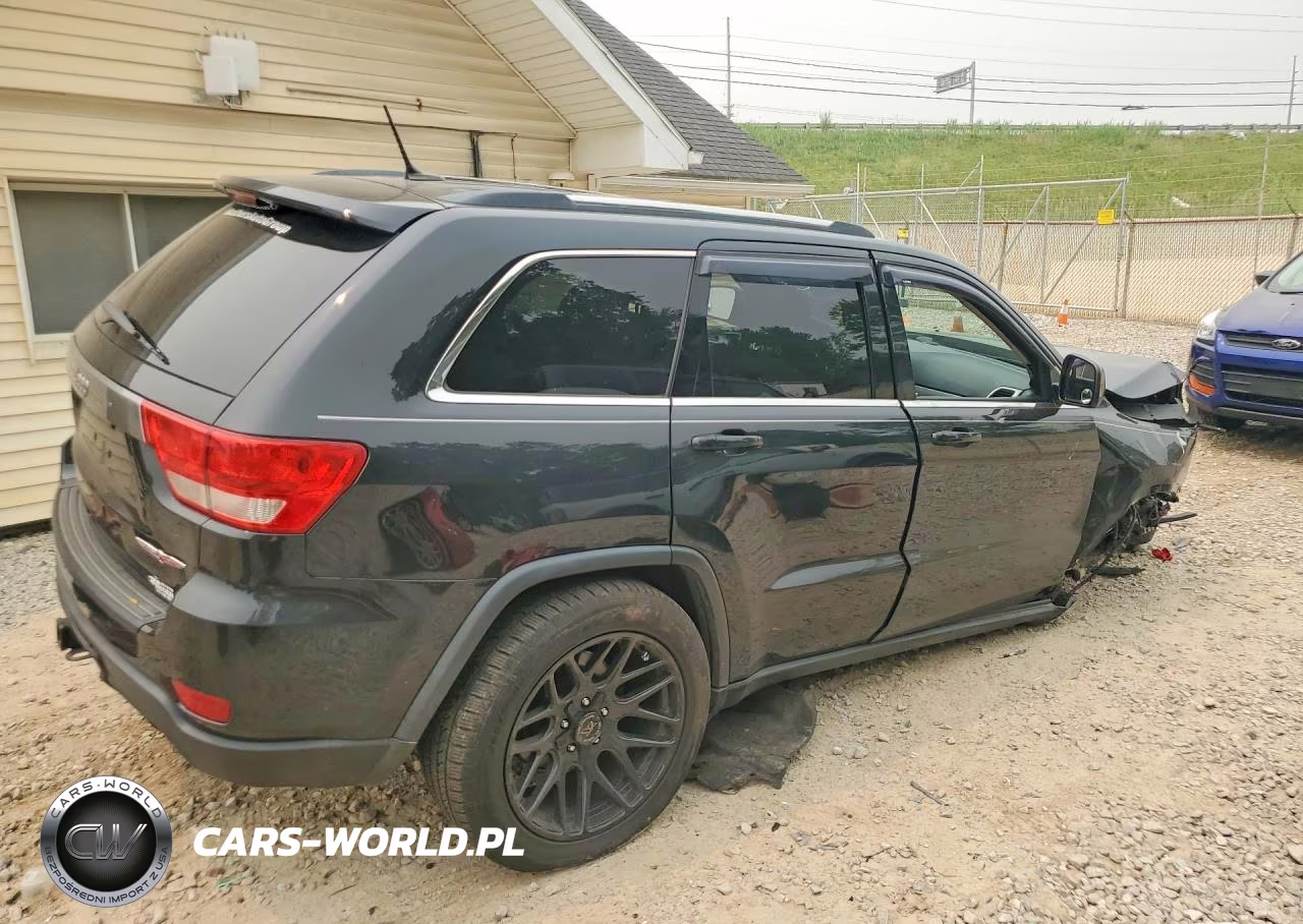 2013 Jeep Grand Cherokee Laredo VIN:1C4RJFAT2DC595406 - 3