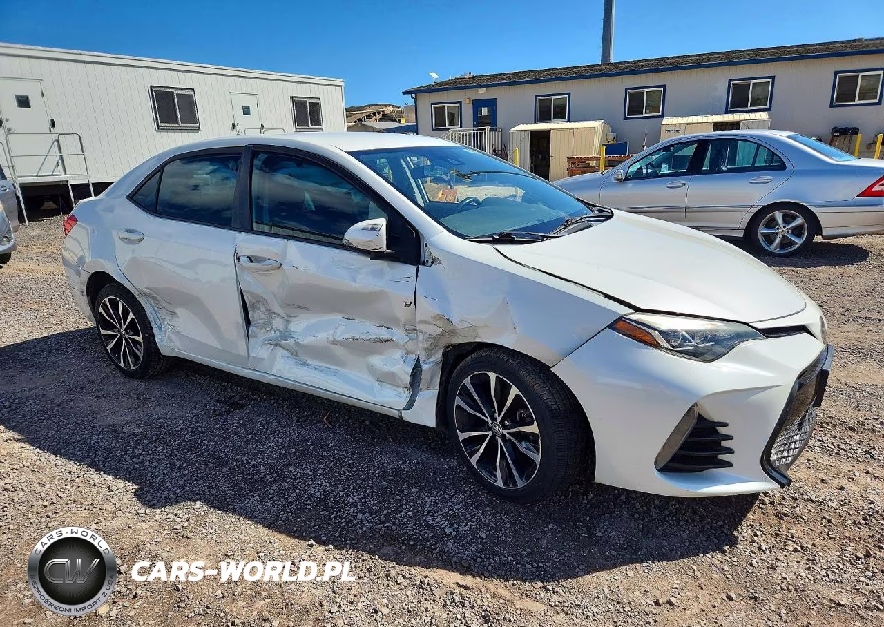 2018 Toyota Corolla L VIN:5YFBURHE7JP784153 - 4