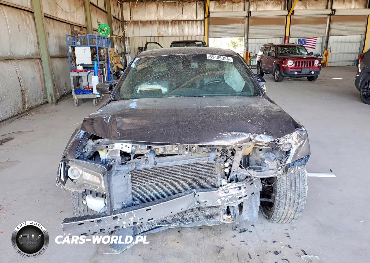 2018 Chrysler 300 S VIN:2C3CCABG6JH261364 - 5