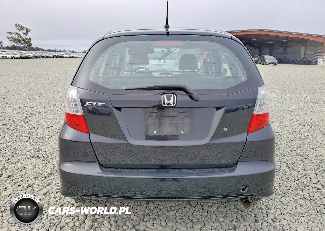 2010 Honda Fit VIN:JHMGE8H26AC038190 - 6