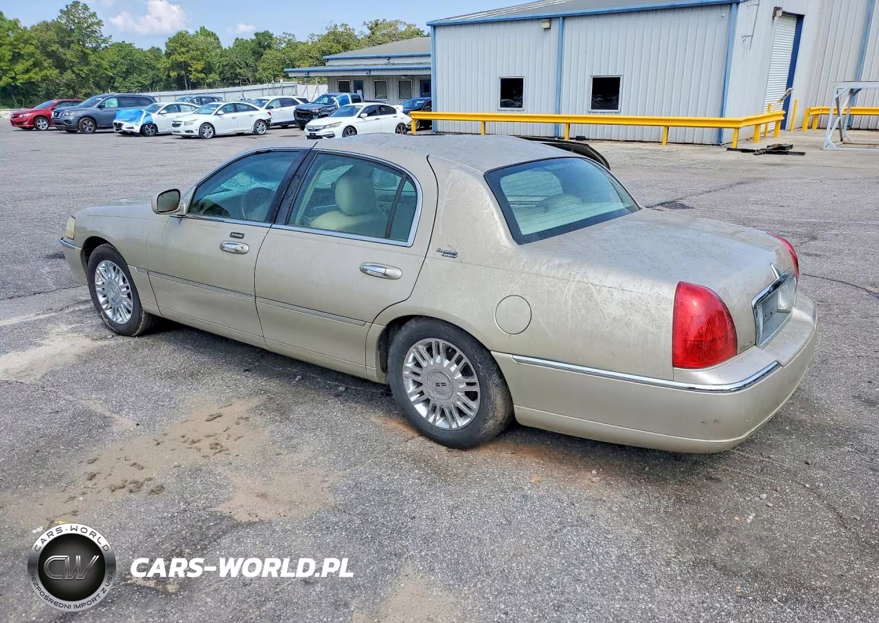 2007 Lincoln Town Car Signature Limited VIN:1LNHM82V47Y636877 - 2