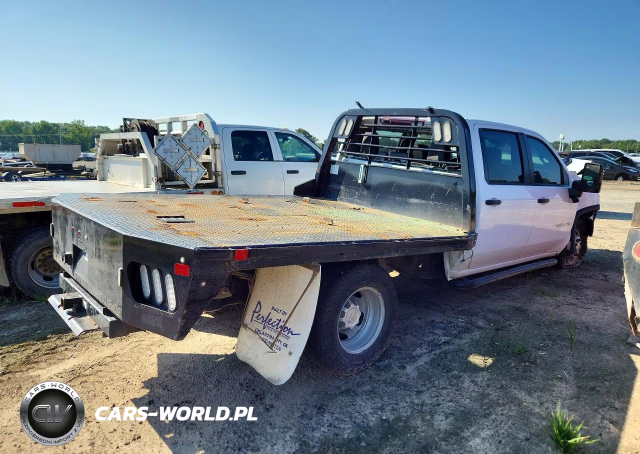 2024 Chevrolet Silverado K3500 VIN:1GB4YSE77RF225493 - 3