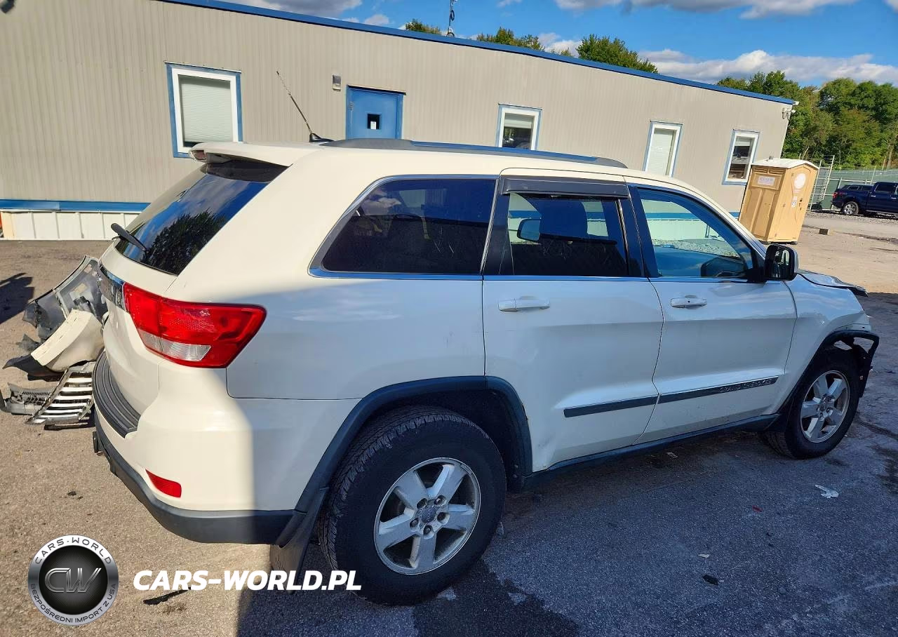 2011 Jeep Grand Cherokee Laredo VIN:1J4RR4GG6BC555019 - 3