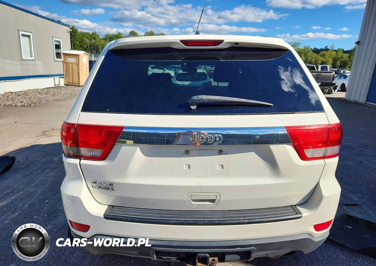 2011 Jeep Grand Cherokee Laredo VIN:1J4RR4GG6BC555019 - 6