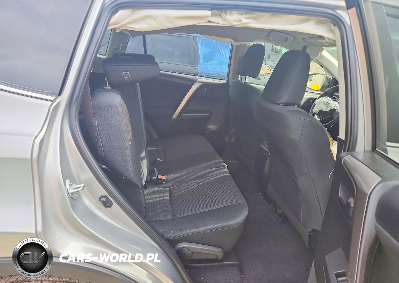 2018 Toyota Rav4 Le VIN:JTMZFREV0JJ192546 - 11