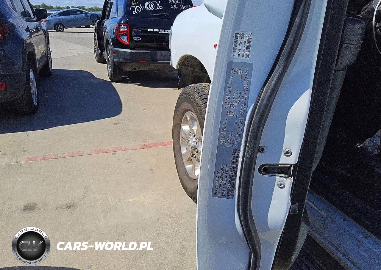 2021 Ram 2500 Big Horn VIN:3C6UR5DL9MG655887 - 13