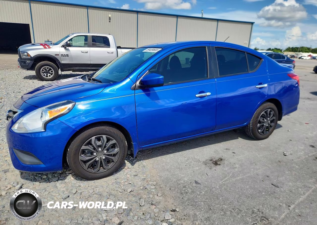 2017 Nissan Versa 1.6 Sv