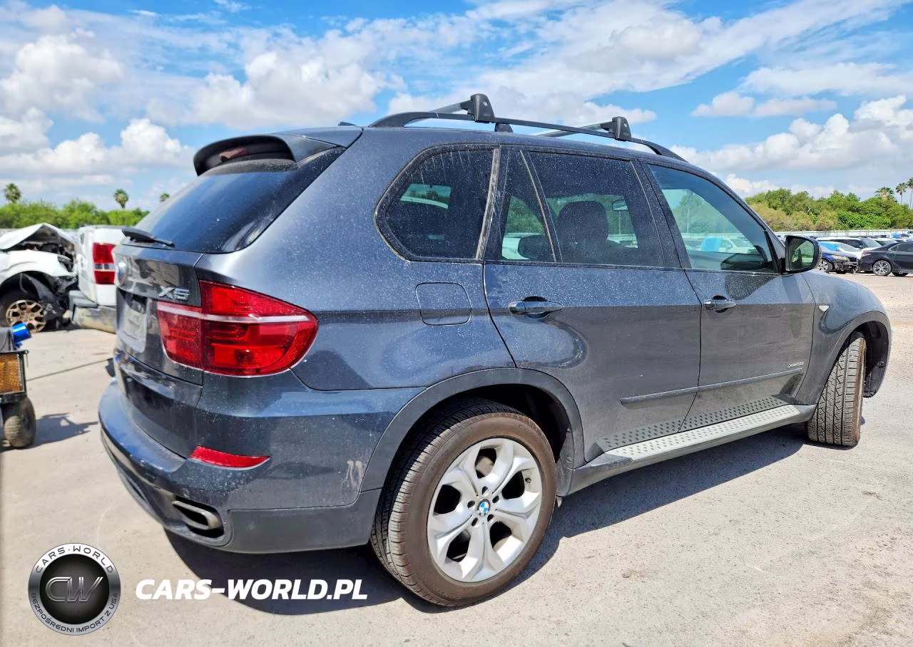 2012 BMW X5 xDrive50I VIN:5UXZV8C52CL425302 - 3