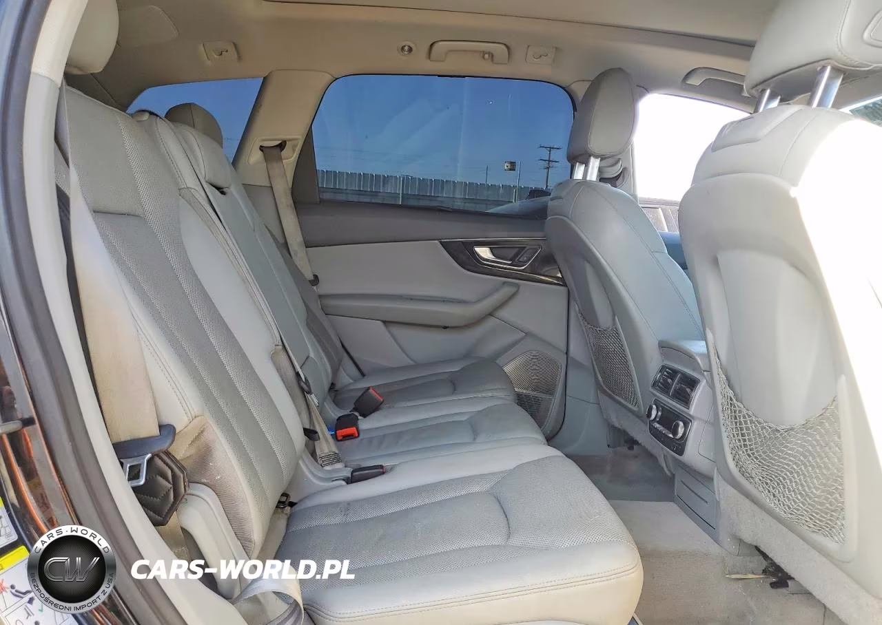 2017 Audi Q7 Prestige VIN:WA1VABF75HD006376 - 10
