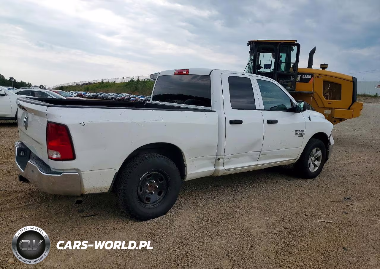 2020 Ram 1500 Classic Tradesman VIN:1C6RR6FG7LS116543 - 3