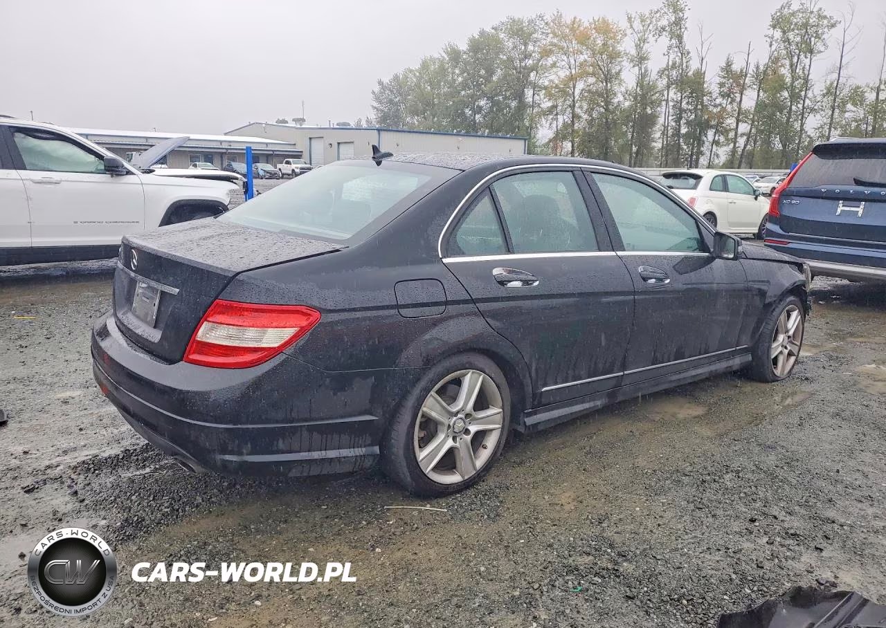 2011 Mercedes-Benz C 300 VIN:WDDGF5EB5BR186126 - 3
