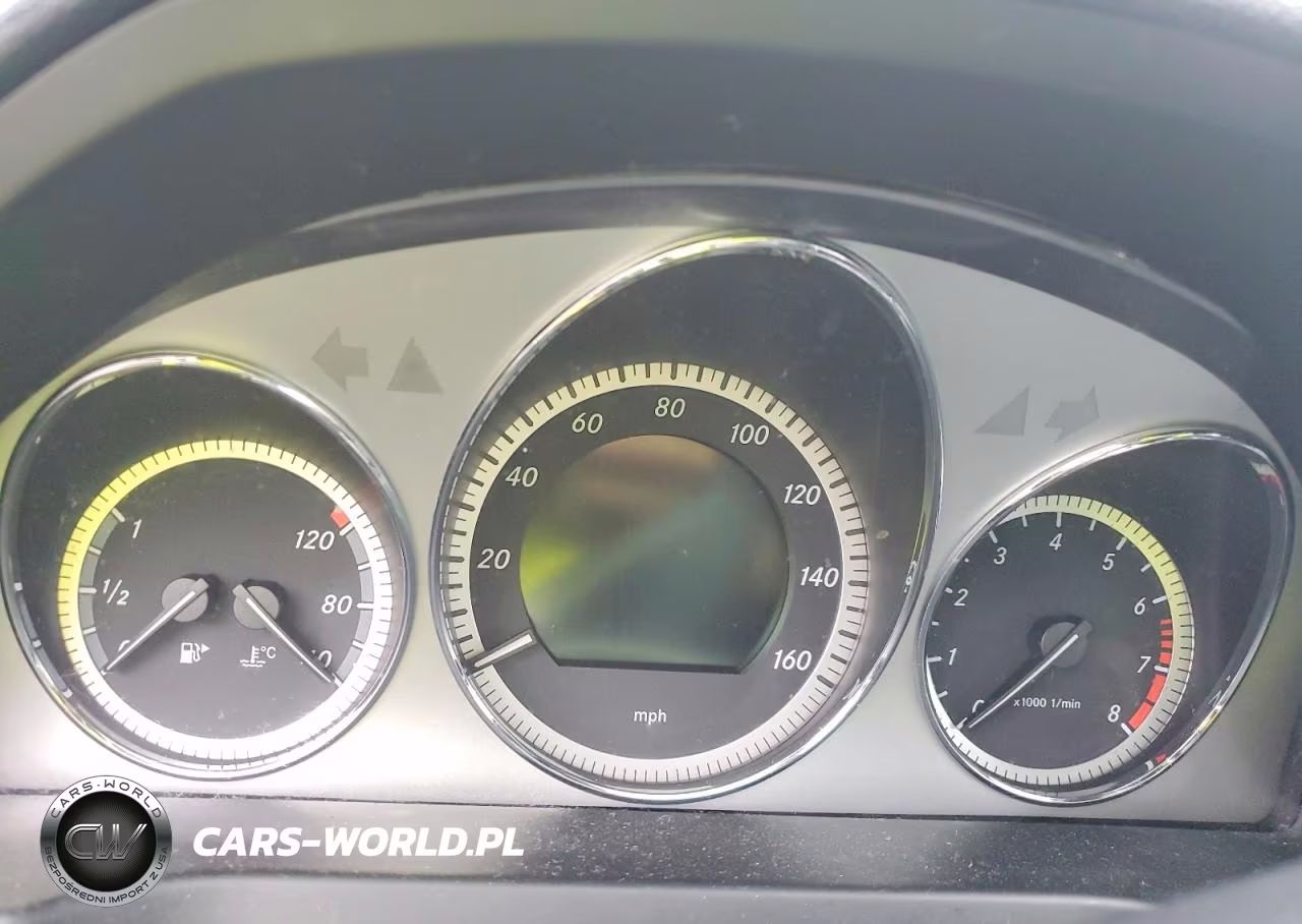 2011 Mercedes-Benz C 300 VIN:WDDGF5EB5BR186126 - 9