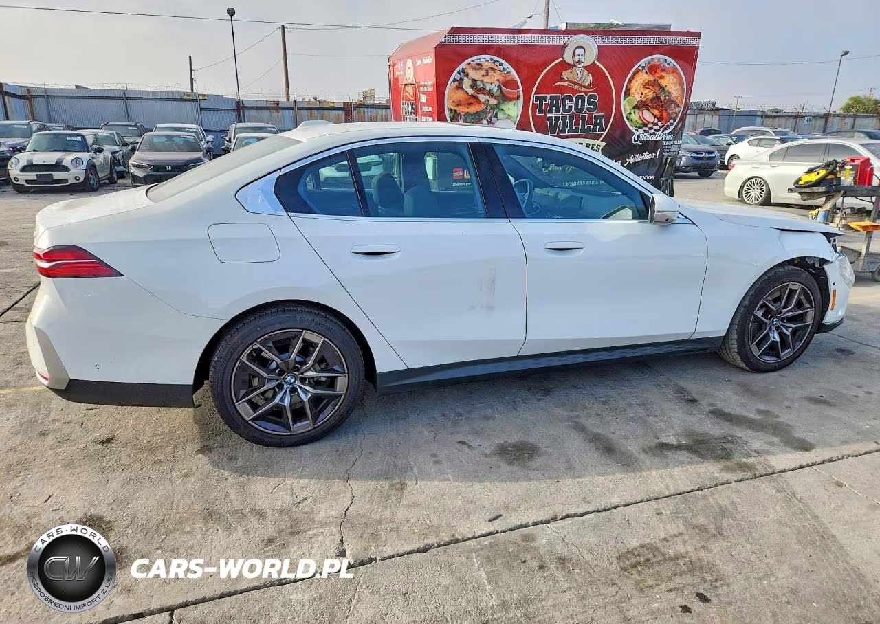 2027 BMW 530 I VIN:WBA43FJ04VCY01091 - 3