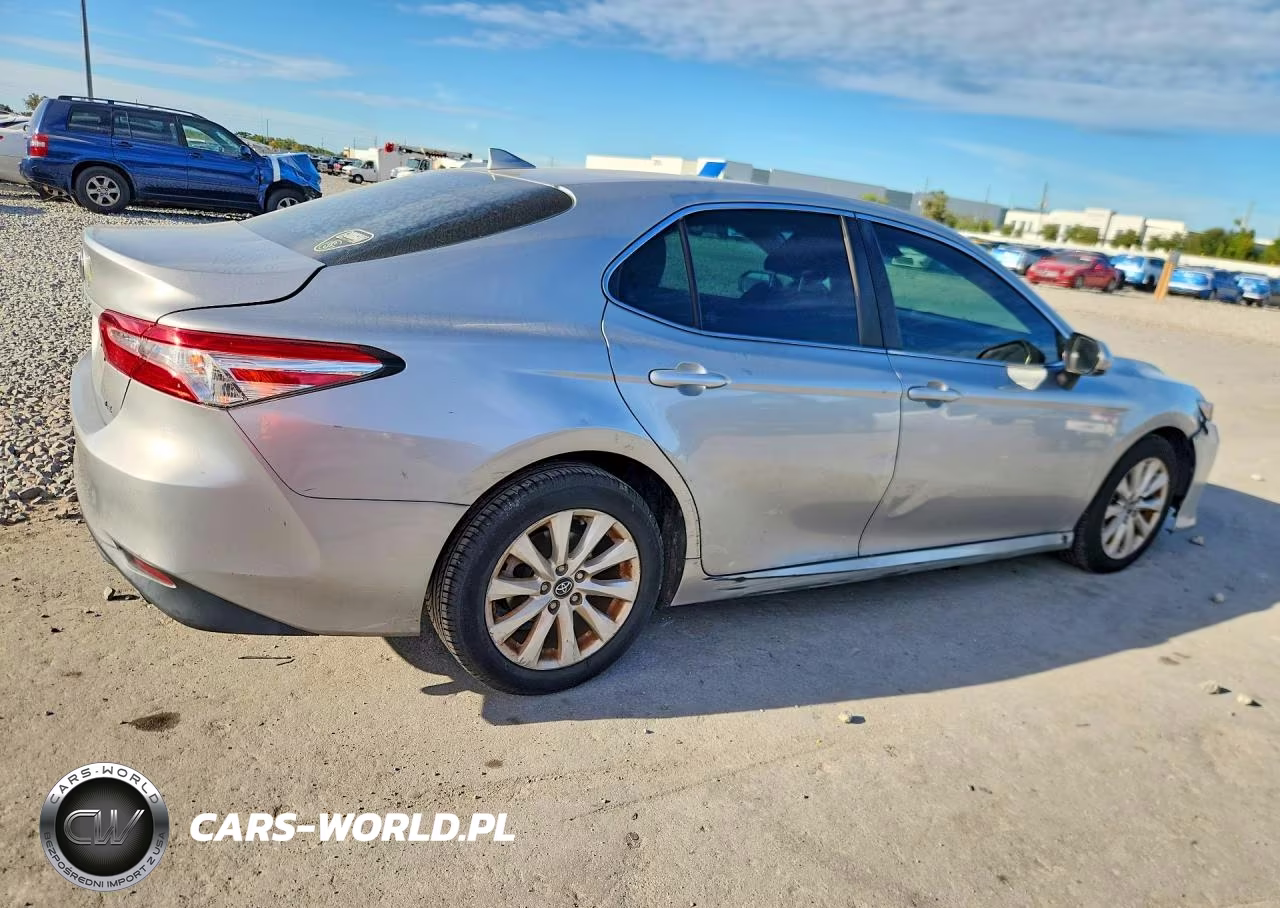 2020 Toyota Camry Le VIN:4T1C11AKXLU902664 - 3