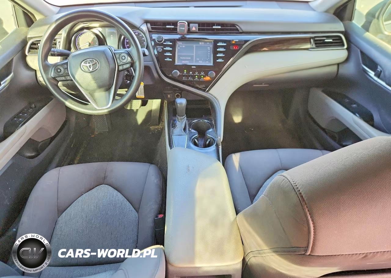 2020 Toyota Camry Le VIN:4T1C11AKXLU902664 - 8
