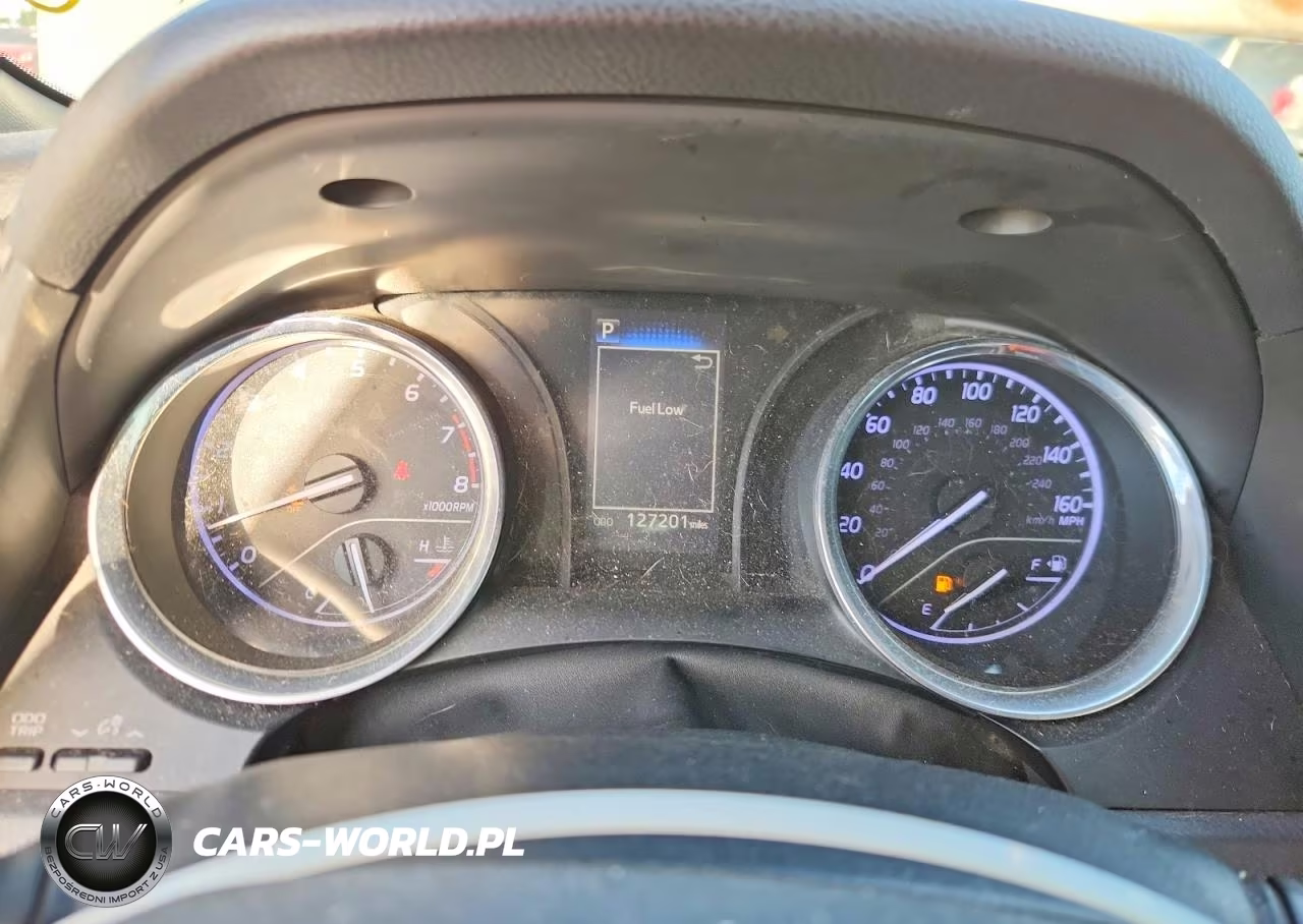 2020 Toyota Camry Le VIN:4T1C11AKXLU902664 - 9