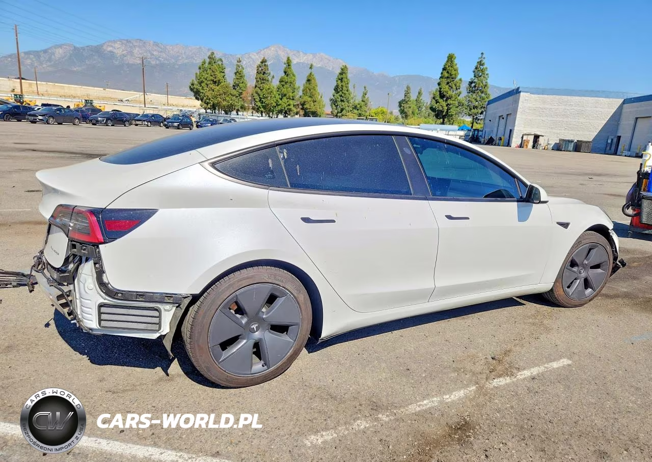 2022 Tesla Model 3 VIN:5YJ3E1EB0NF195511 - 3