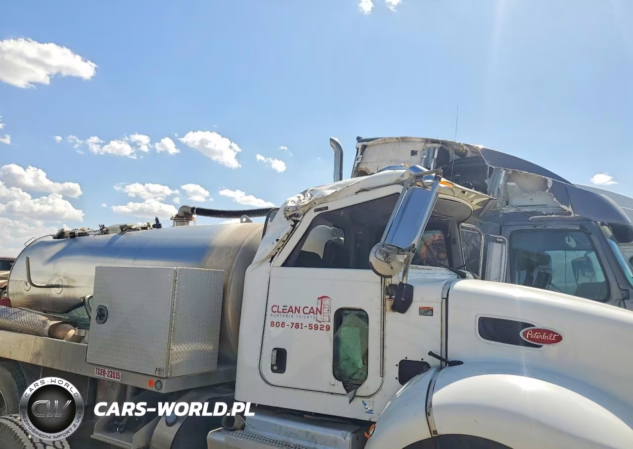 2018 Peterbilt 337 VIN:2NP2HJ6X6JM415056 - 11