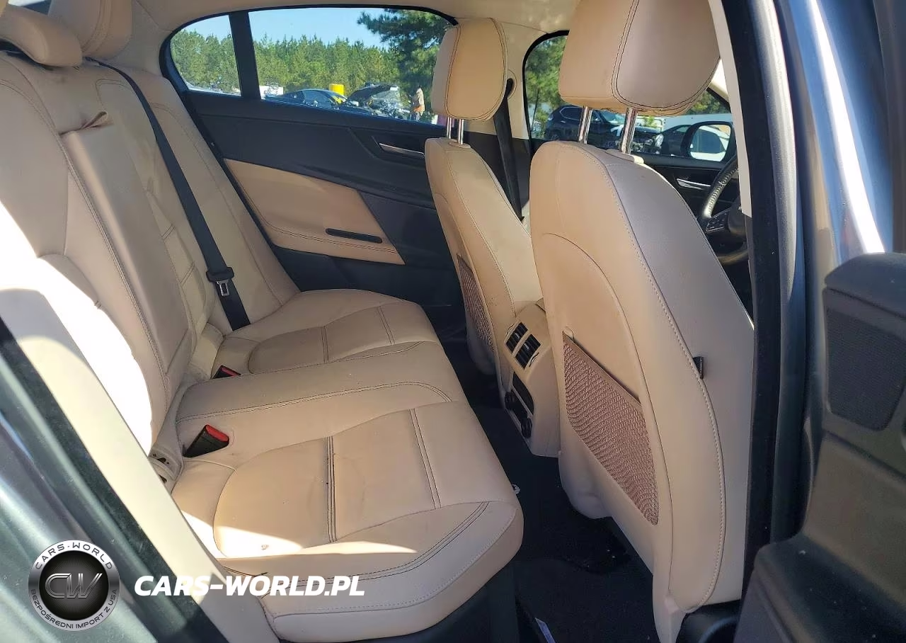 2017 Jaguar Xe Prestige VIN:SAJAE4BVXHA953361 - 10