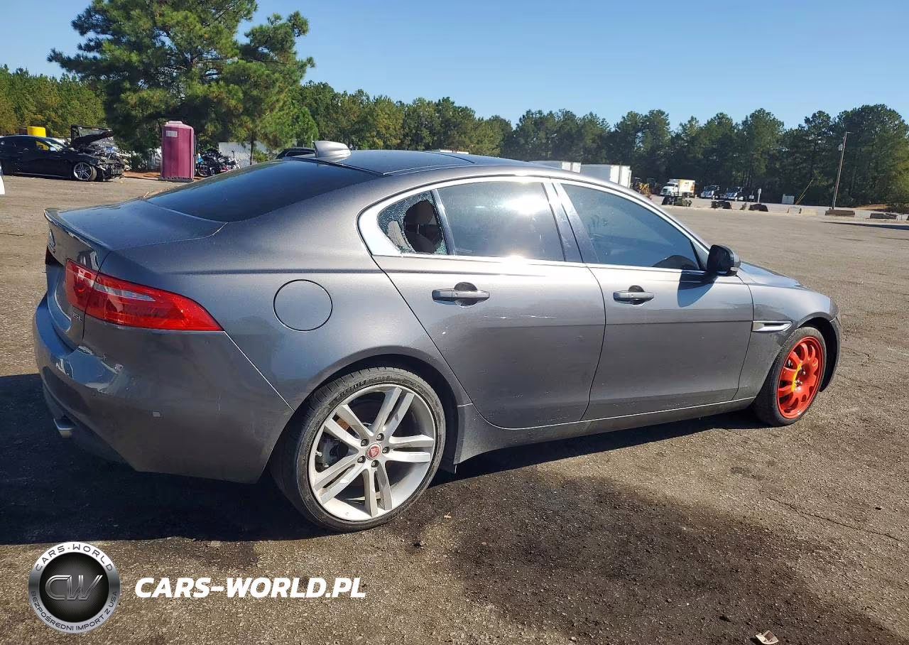 2017 Jaguar Xe Prestige VIN:SAJAE4BVXHA953361 - 3