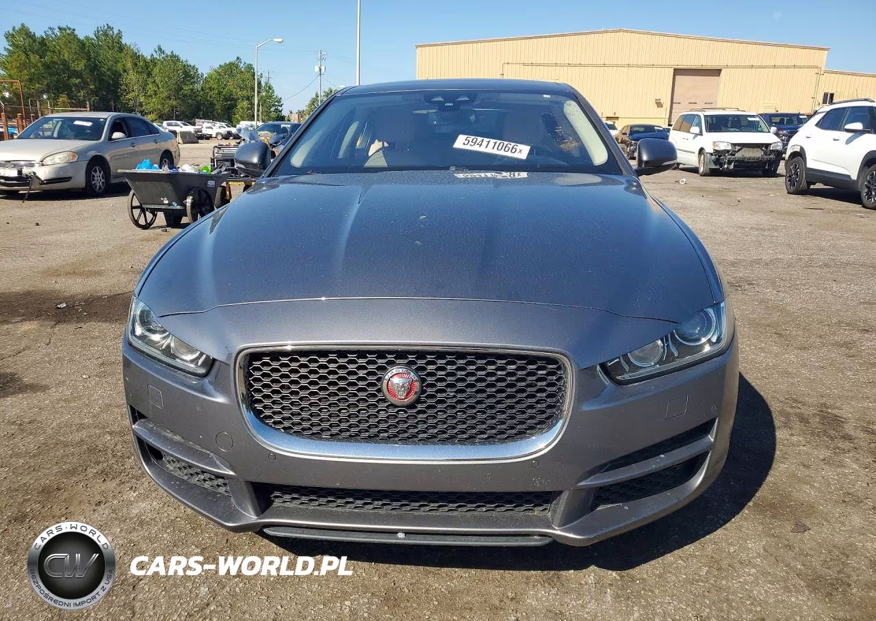 2017 Jaguar Xe Prestige VIN:SAJAE4BVXHA953361 - 5
